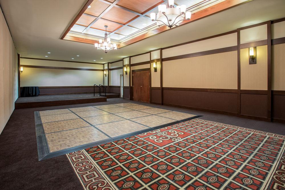 מלון Doubletree By Hilton Madison East מראה חיצוני תמונה