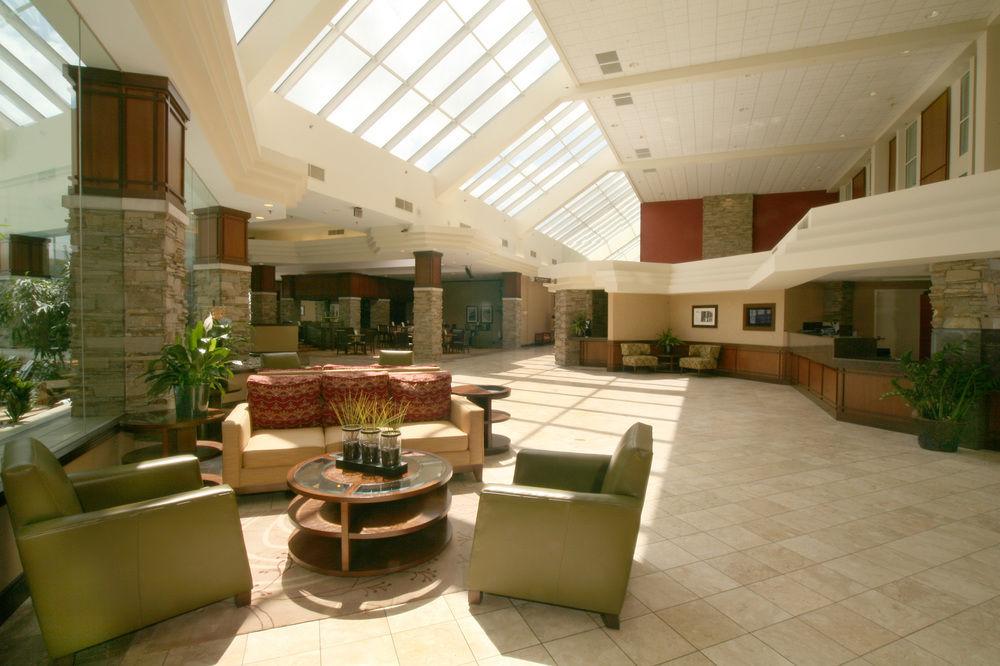 מלון Doubletree By Hilton Madison East מראה חיצוני תמונה