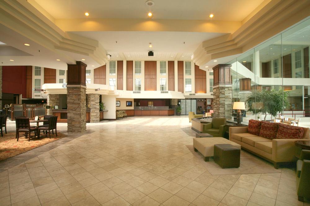 מלון Doubletree By Hilton Madison East מראה חיצוני תמונה