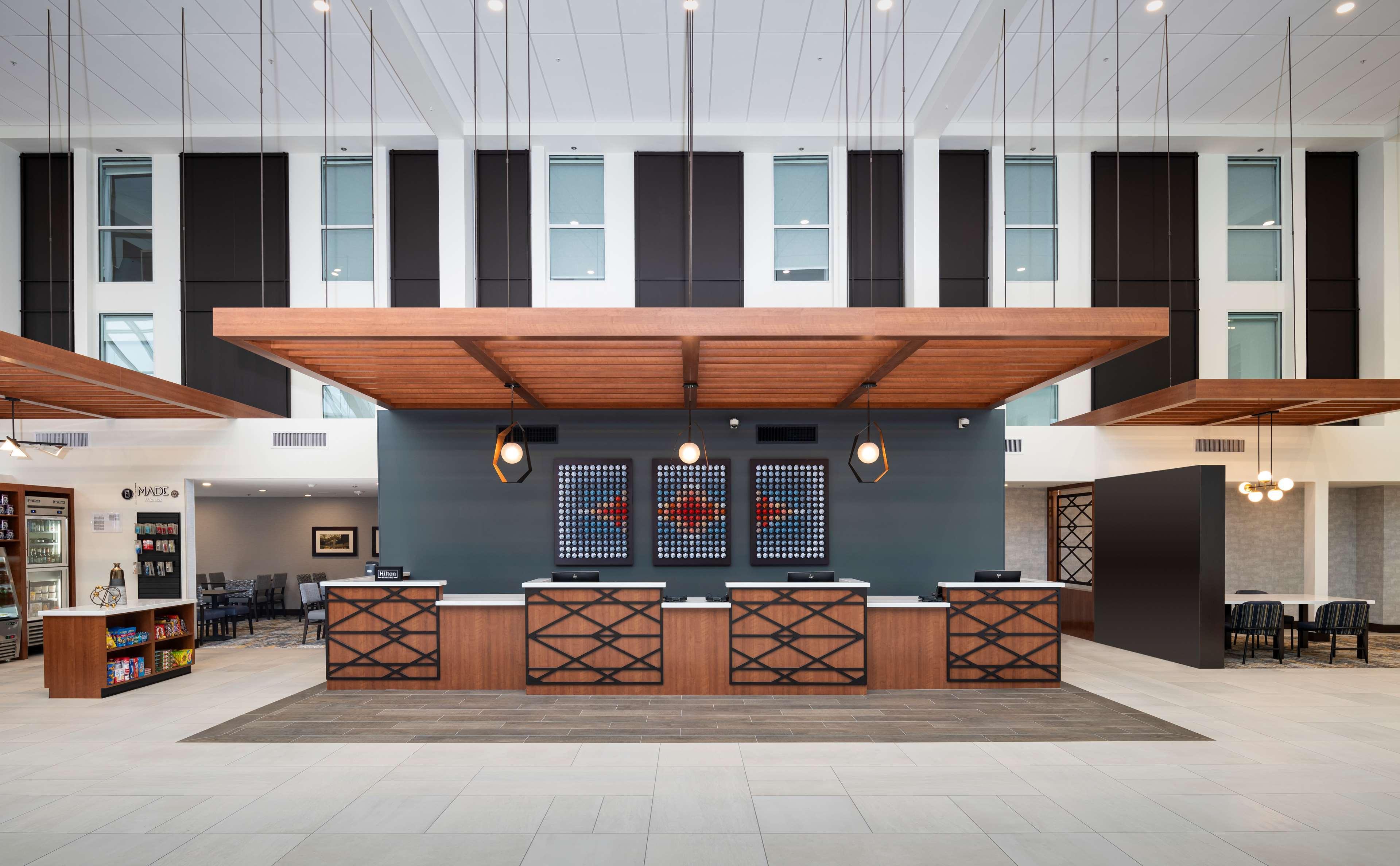 מלון Doubletree By Hilton Madison East מראה חיצוני תמונה