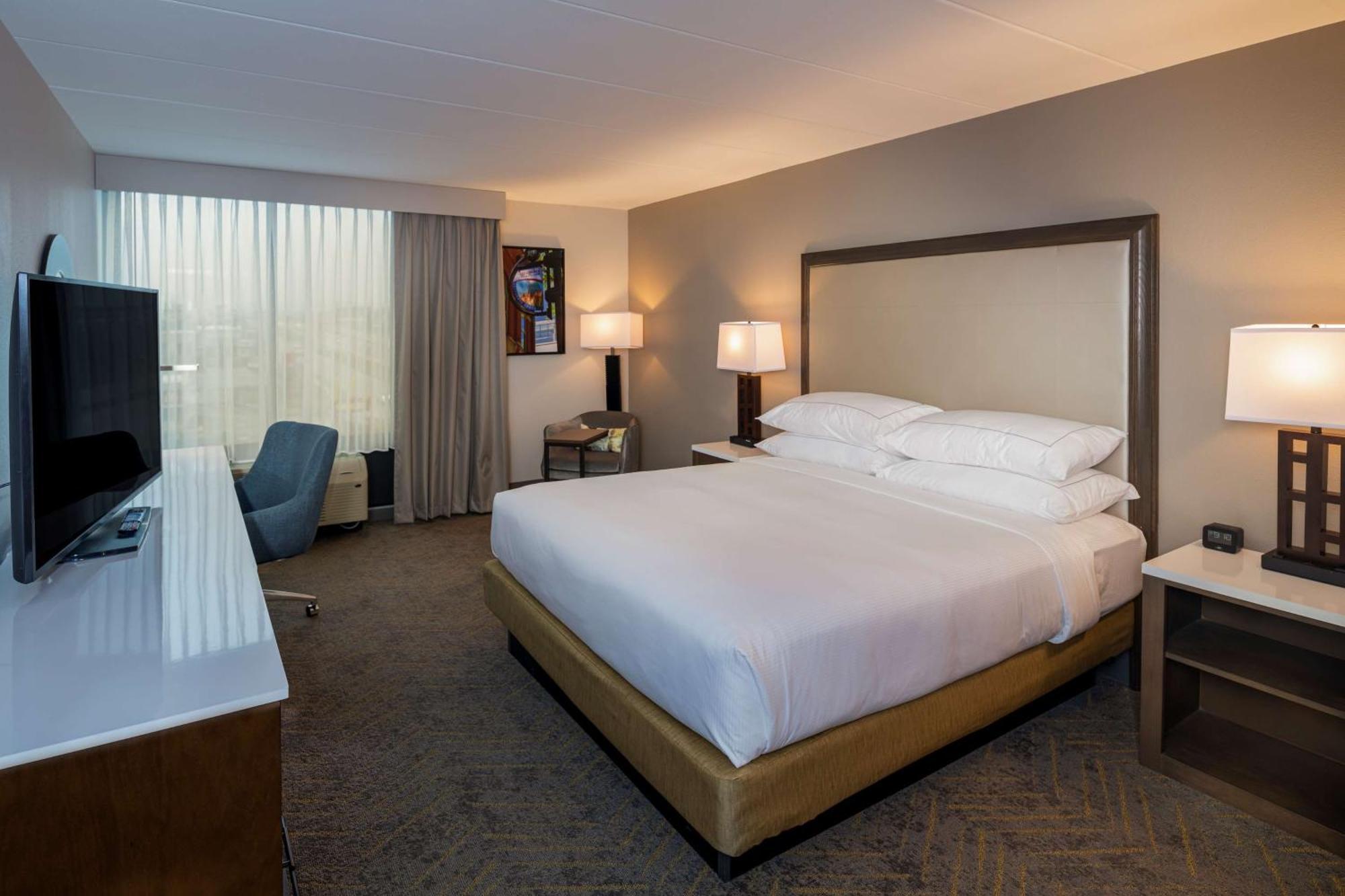 מלון Doubletree By Hilton Madison East מראה חיצוני תמונה