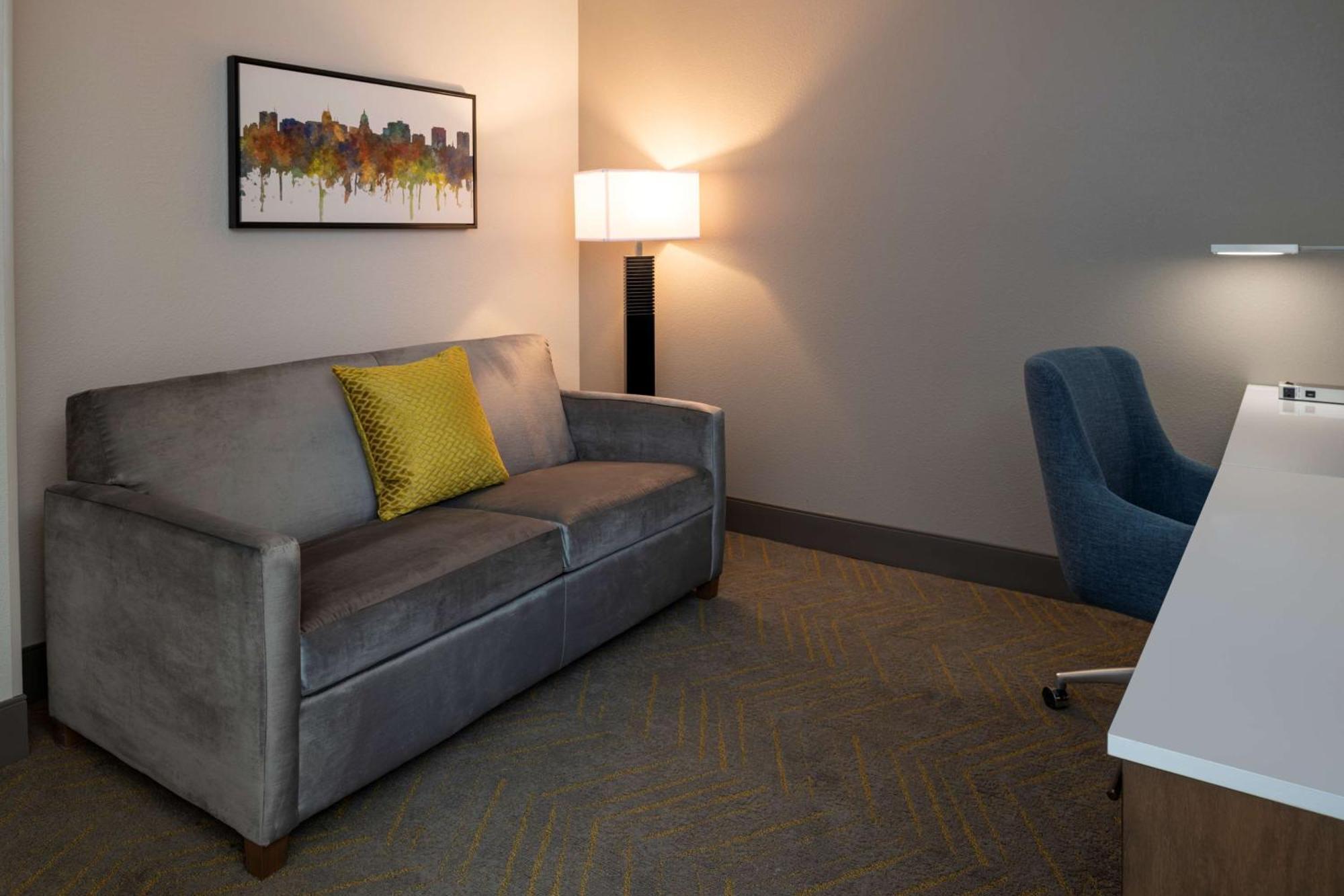 מלון Doubletree By Hilton Madison East מראה חיצוני תמונה