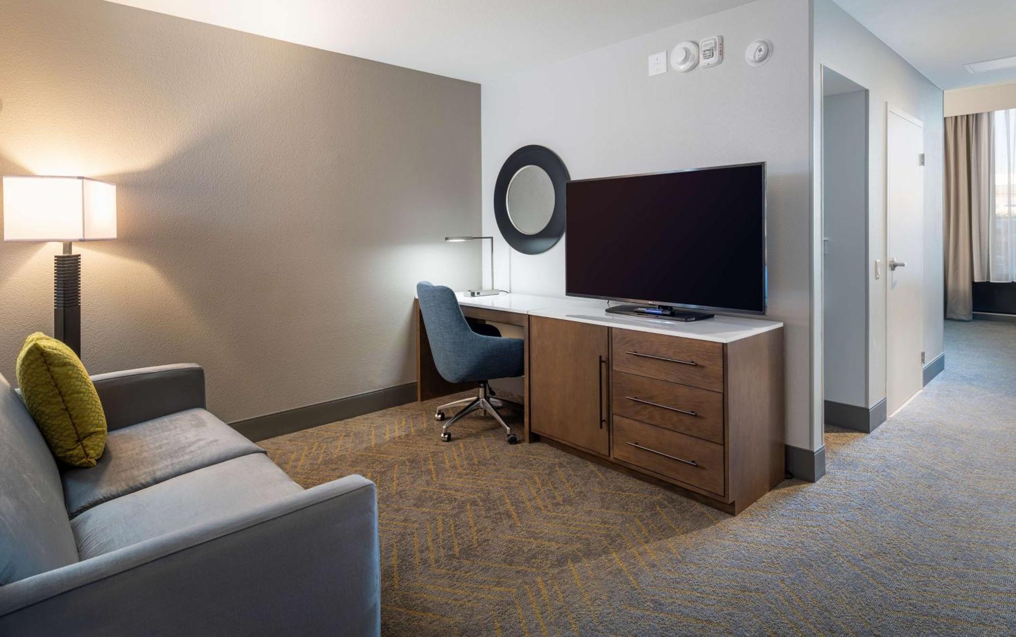 מלון Doubletree By Hilton Madison East מראה חיצוני תמונה