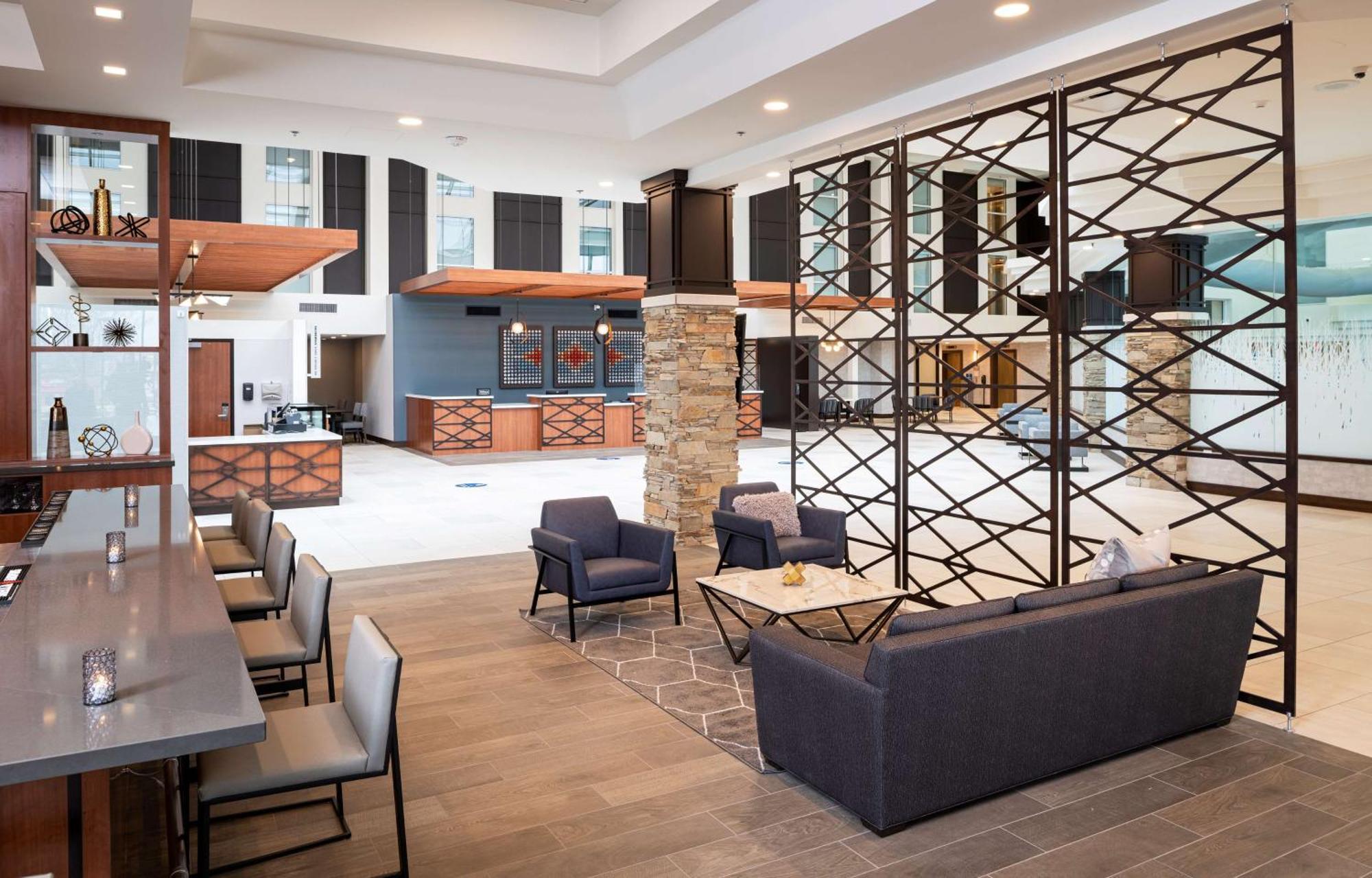 מלון Doubletree By Hilton Madison East מראה חיצוני תמונה